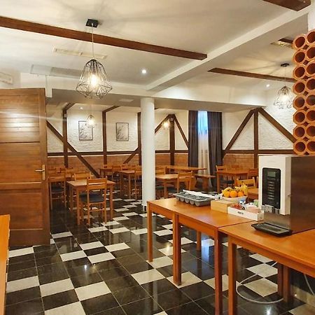 Aparthotel Zaton ザトン エクステリア 写真