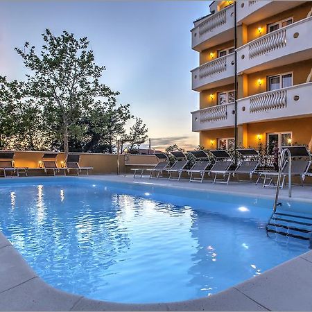 Aparthotel Zaton ザトン エクステリア 写真