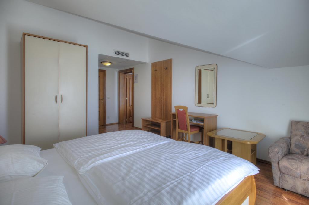 Aparthotel Zaton ザトン エクステリア 写真
