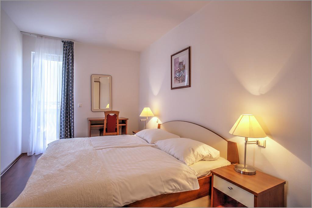Aparthotel Zaton ザトン エクステリア 写真