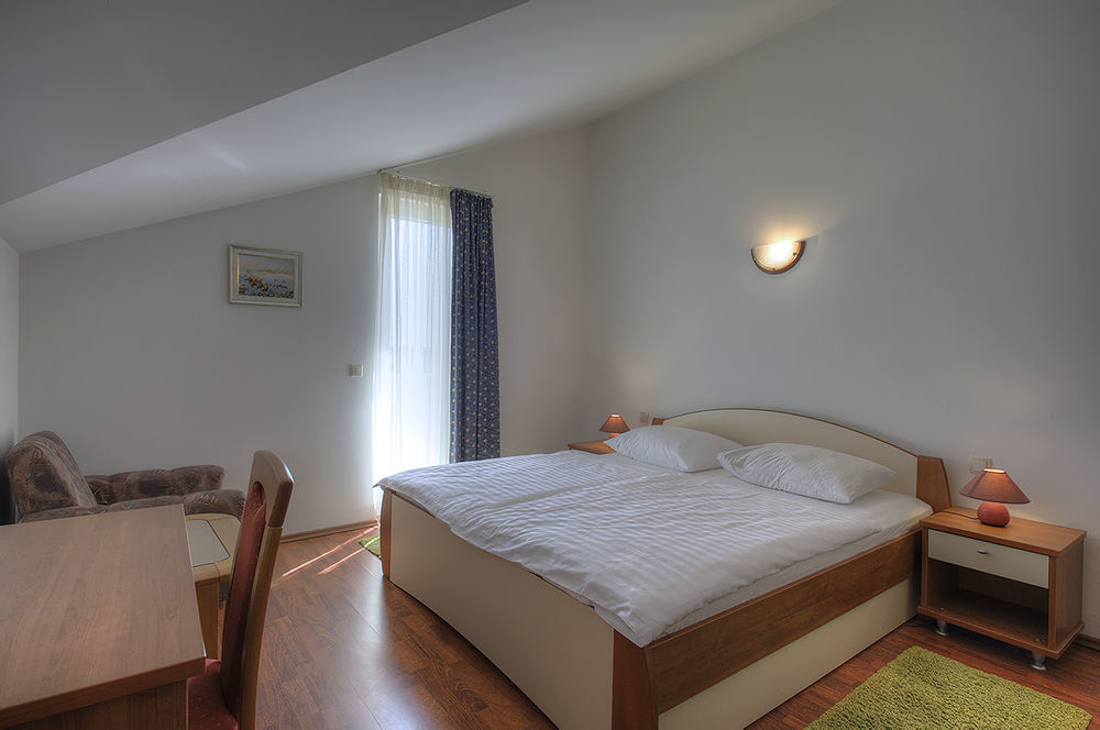 Aparthotel Zaton ザトン エクステリア 写真