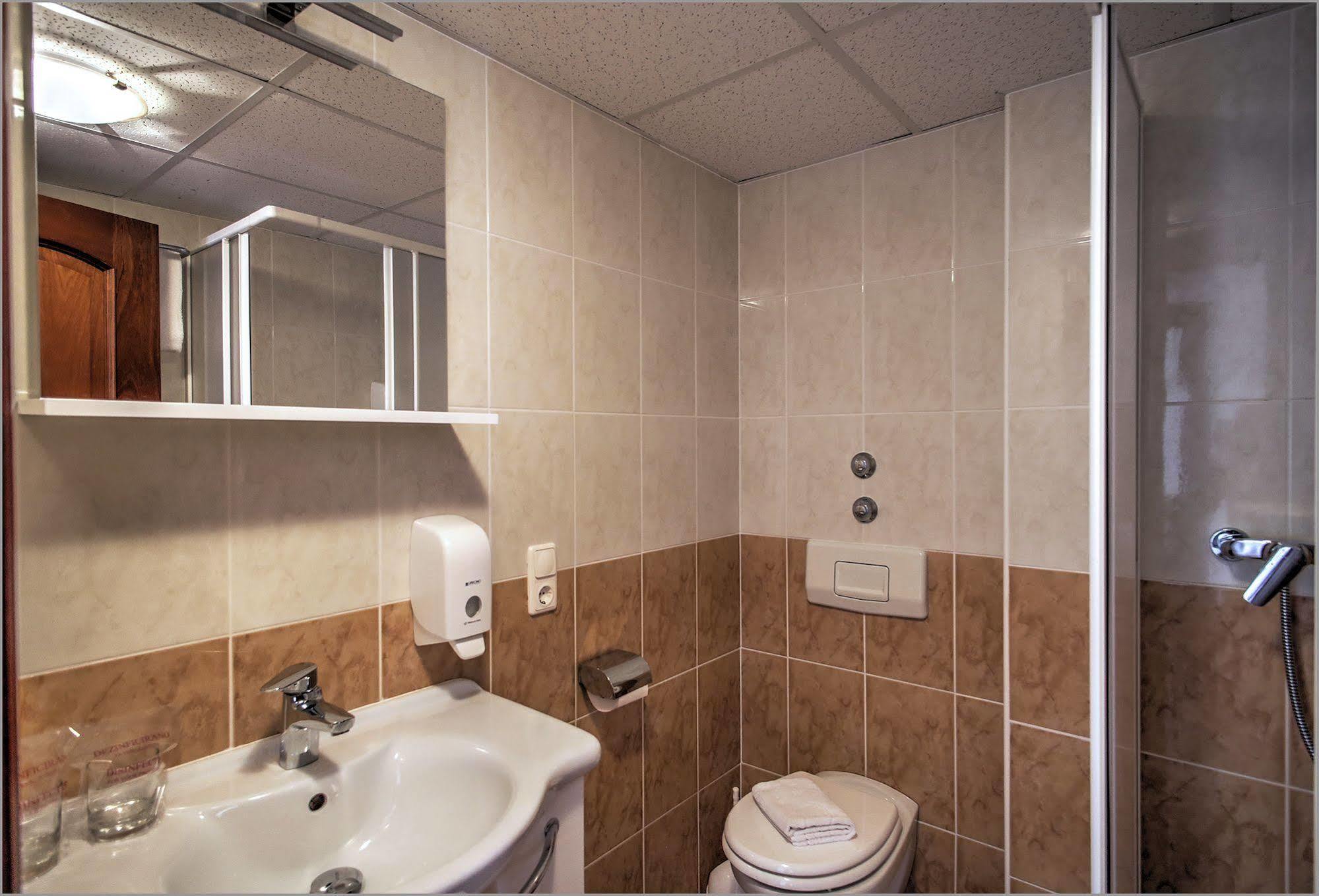 Aparthotel Zaton ザトン エクステリア 写真