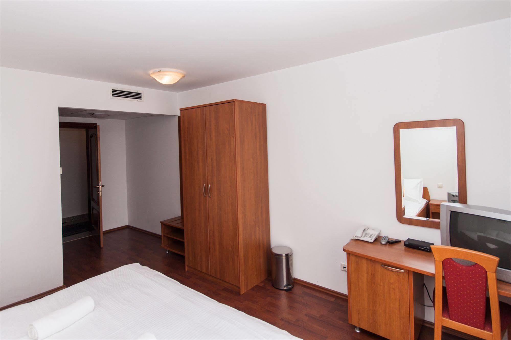 Aparthotel Zaton ザトン エクステリア 写真