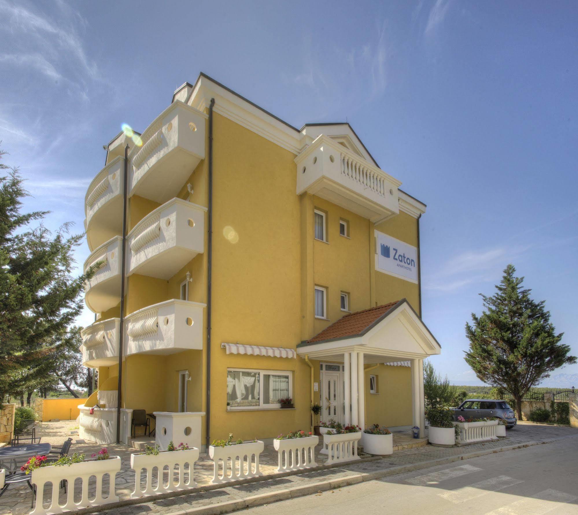 Aparthotel Zaton ザトン エクステリア 写真